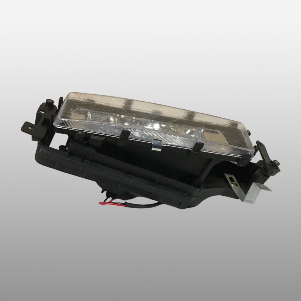Фара противотуманная  F2000 правая СТЕКЛО (81.25101.6338//DZ9100726040)